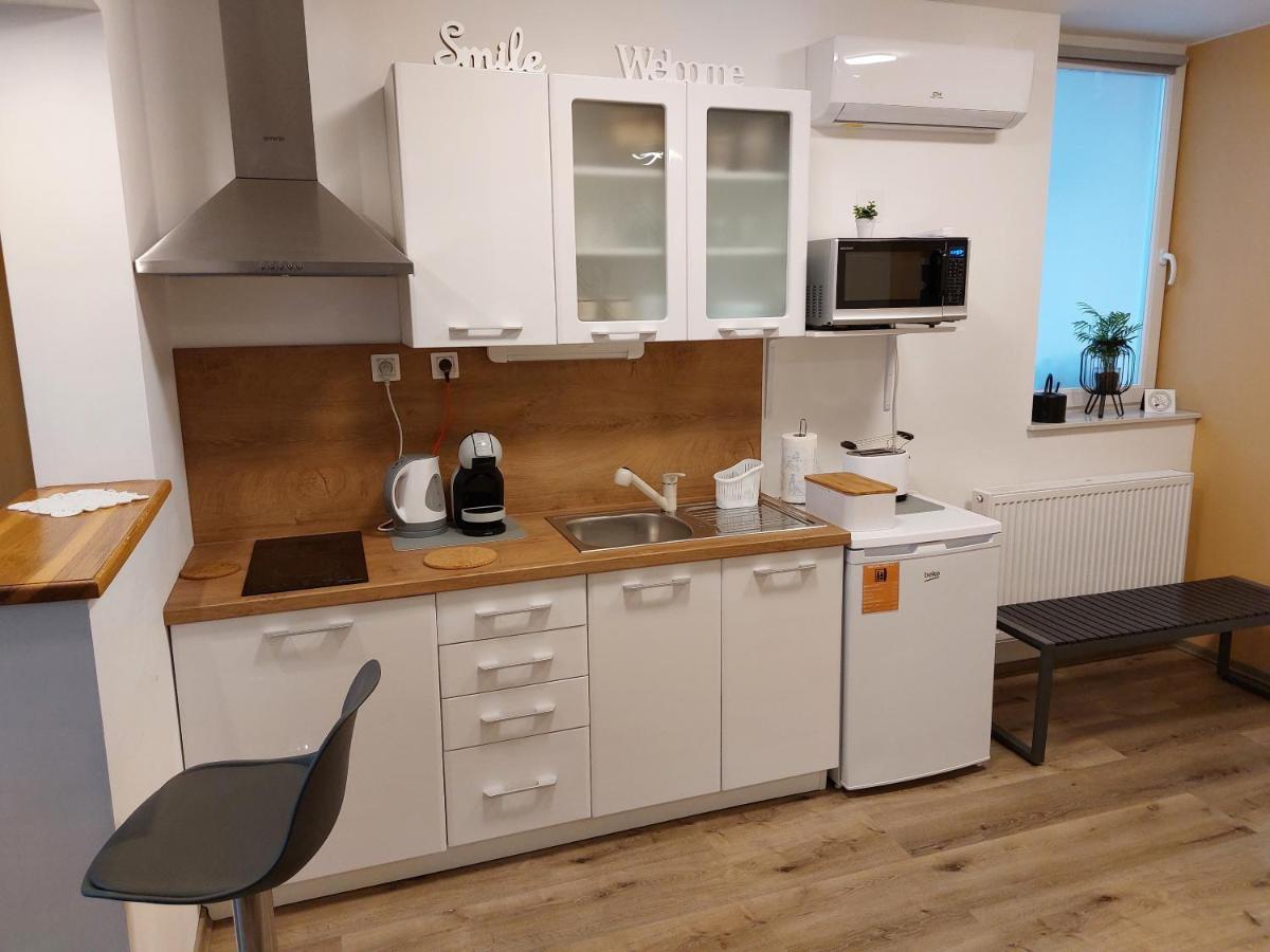 צליה Apartments Alexandra מראה חיצוני תמונה