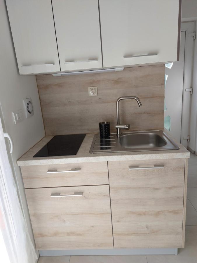 צליה Apartments Alexandra מראה חיצוני תמונה
