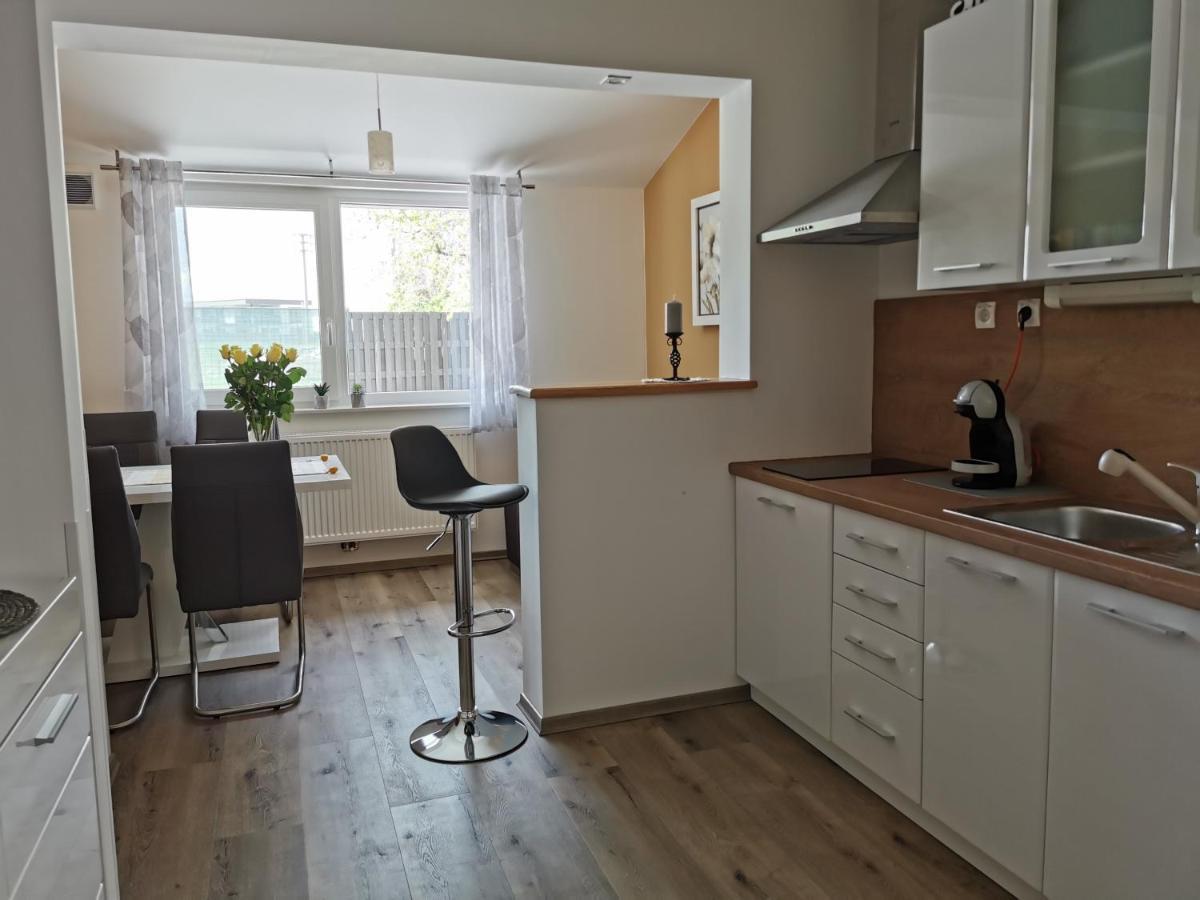 צליה Apartments Alexandra מראה חיצוני תמונה