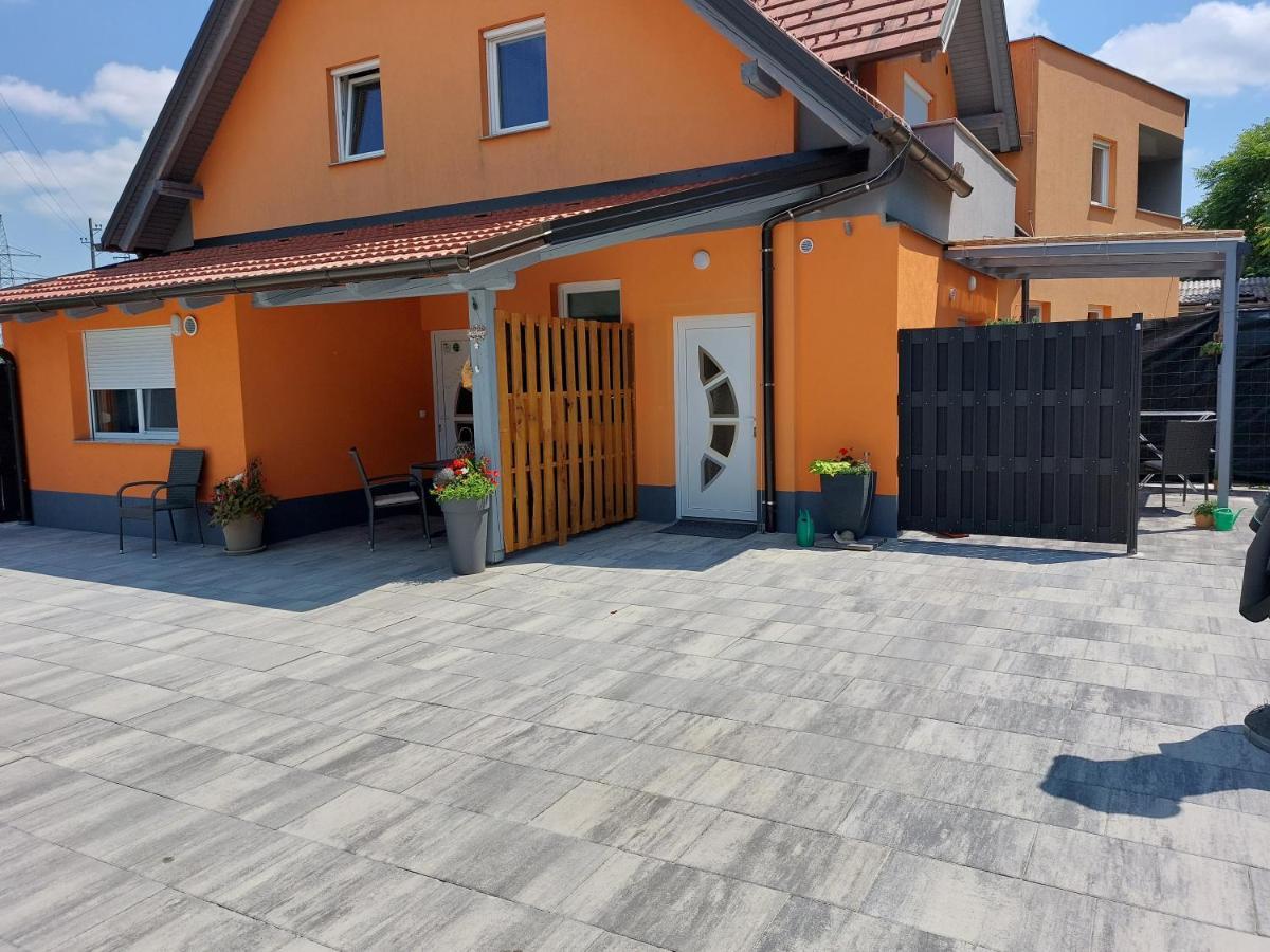 צליה Apartments Alexandra מראה חיצוני תמונה
