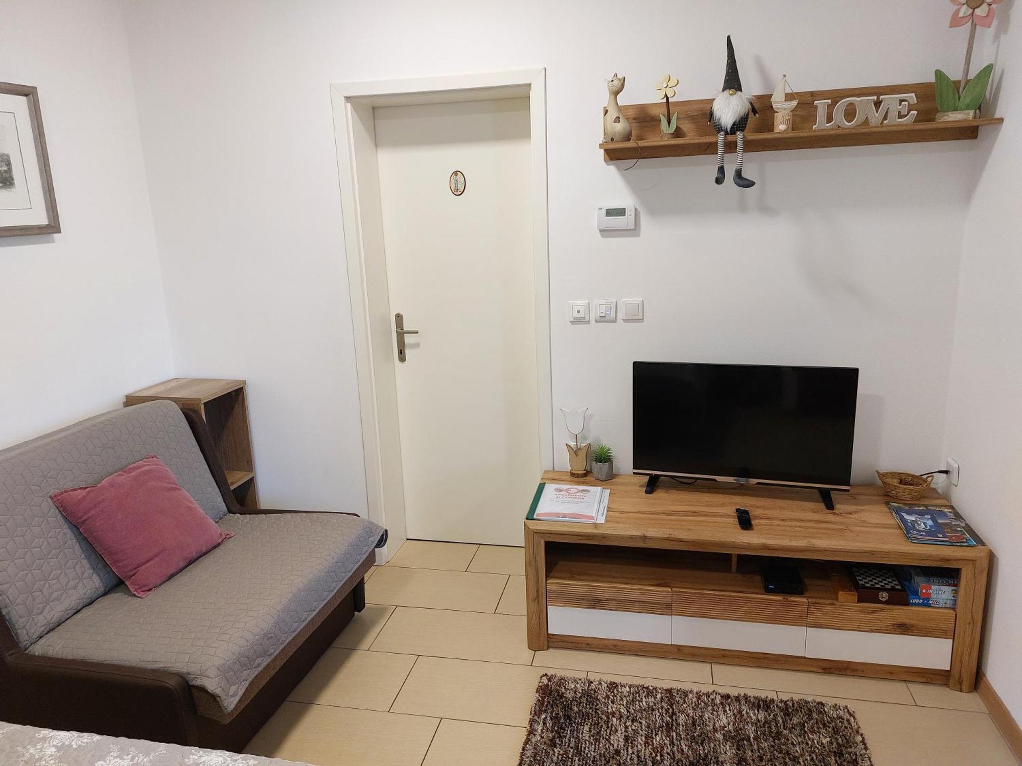 צליה Apartments Alexandra מראה חיצוני תמונה