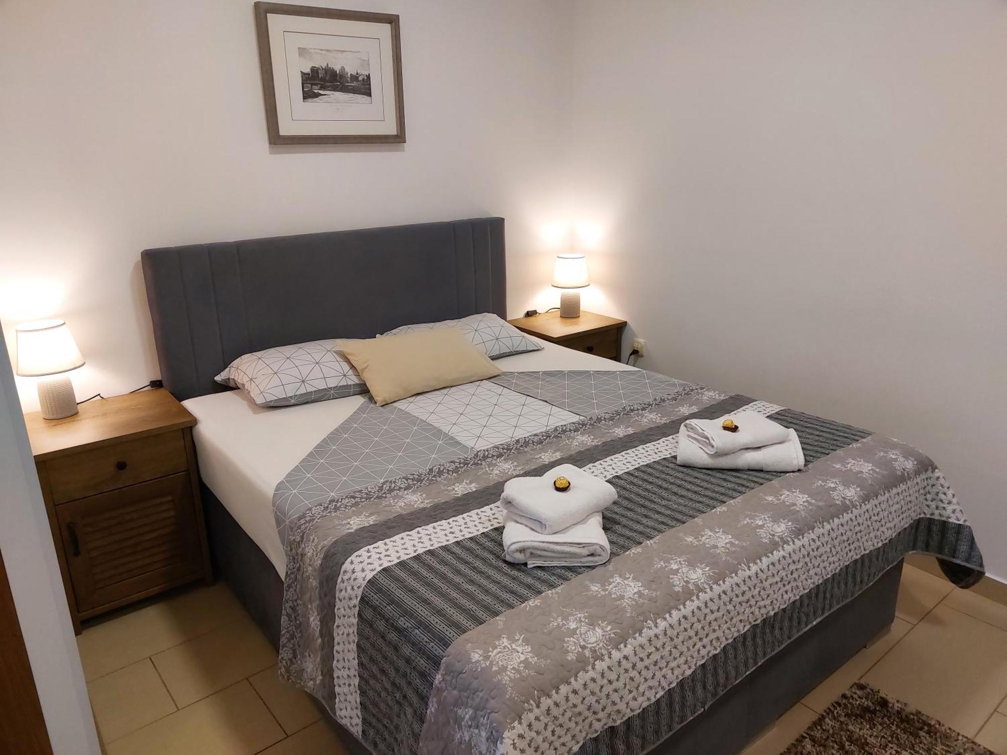 צליה Apartments Alexandra מראה חיצוני תמונה